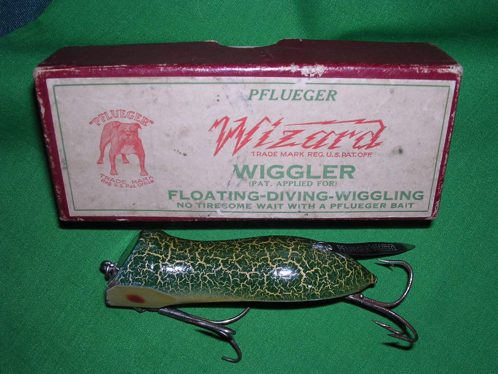 Pflueger Magnet Lure with Box - Fin & Flame
