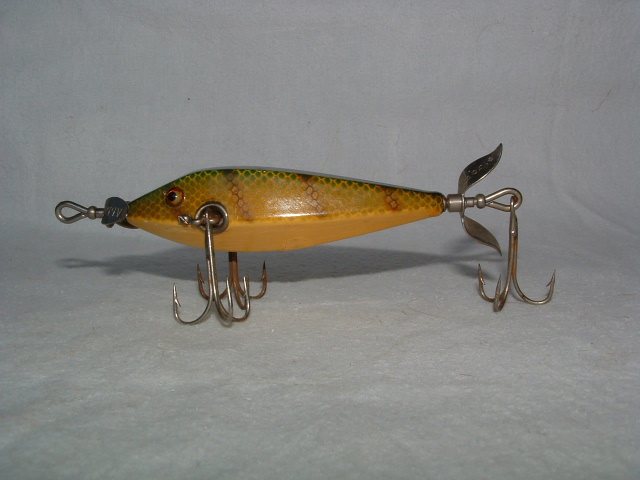 Vintage Shannon Persuader Twin Spinner Fishing Lure, Unique Rig Was First  Produced In 1920's, Though Exact Age of This Specimen is Unknown, Lure  Consists of Jig With Hinged Crossbar That Leads Down