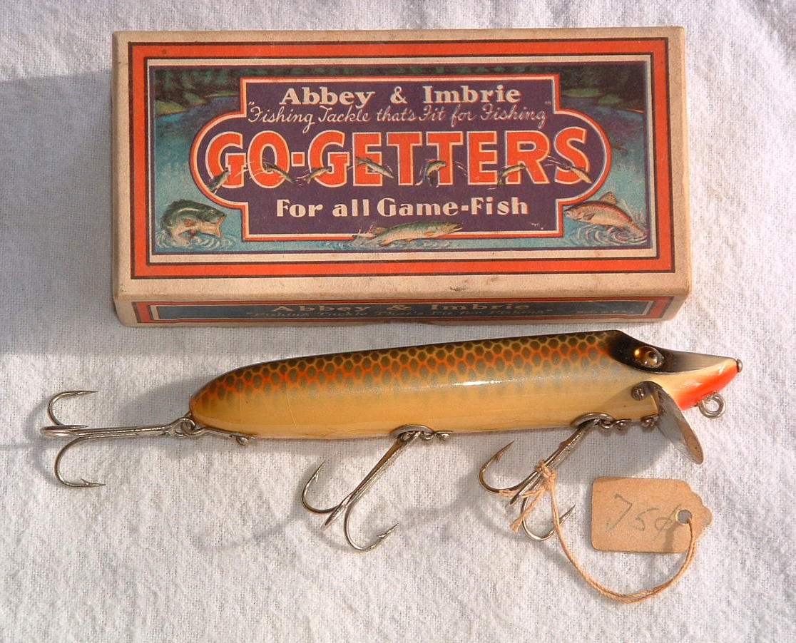 Vintage 4-1/2 Inch Unbranded Wooden (Abbey & Imbrie?) Fishing Lure Lot  O-798