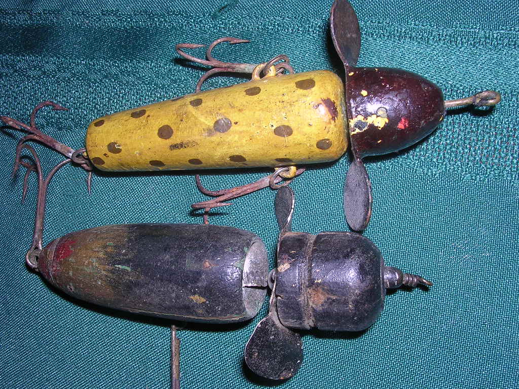 Two vintage handmade folk art wooden fishing lures - AAA Auction and Realty