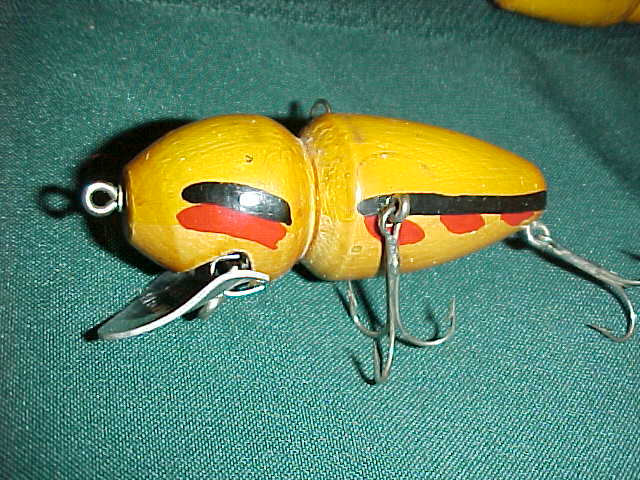 VINTAGE HEDDON TIMBER Rattler Freshwater Lure Green and Yellow